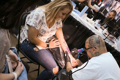 APOF Portable Foam Tattoo Arm Rest for Conventions - Red